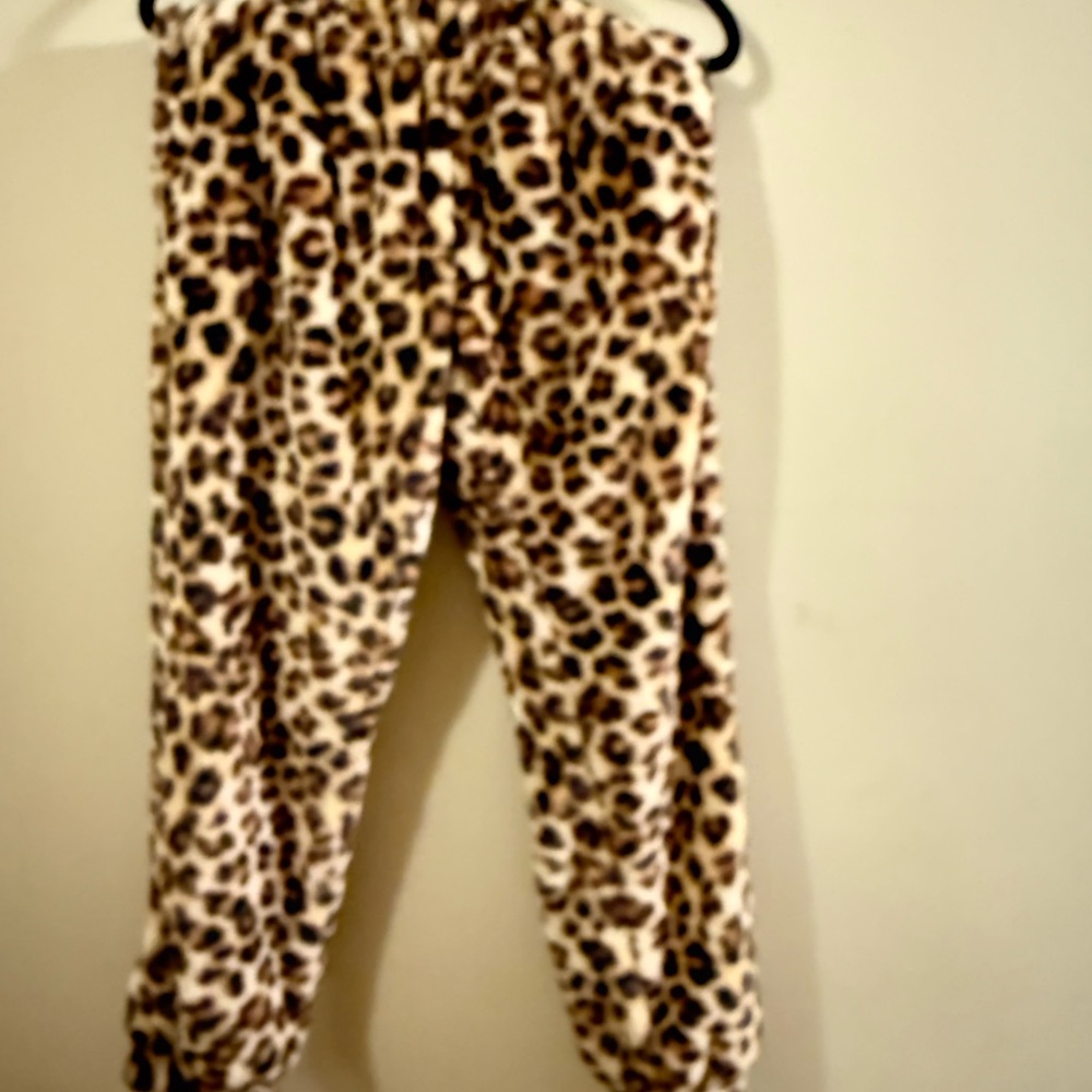 Harper & Ivy Leopard Fleece Lounge Pants